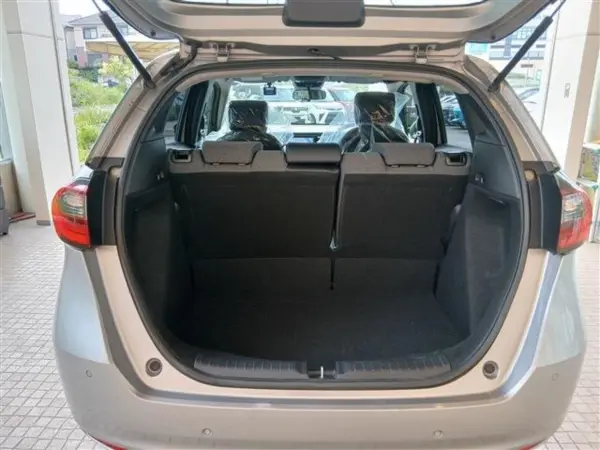 2020 Honda Fit — photo 7 | Tuminion Kenya