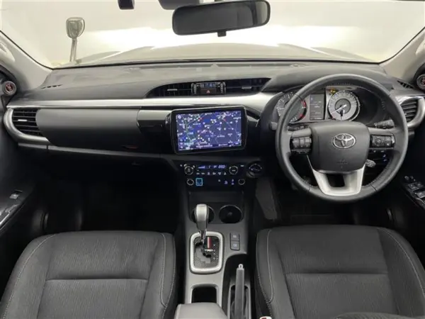 2021 Toyota Hilux — photo 2 | Tuminion Kenya