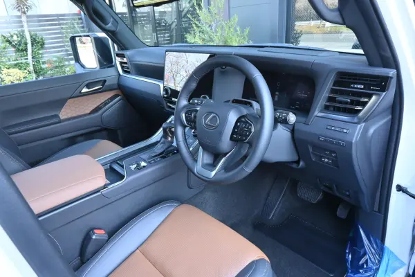 2025 Lexus Gx — photo 7 | Tuminion Kenya