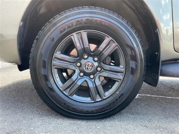 2023 Toyota Hilux — photo 8 | Tuminion Kenya
