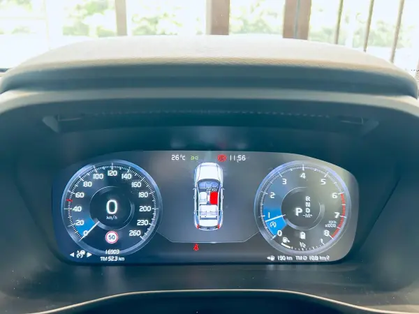 2021 Volvo Xc40 — photo 3 | Tuminion Kenya