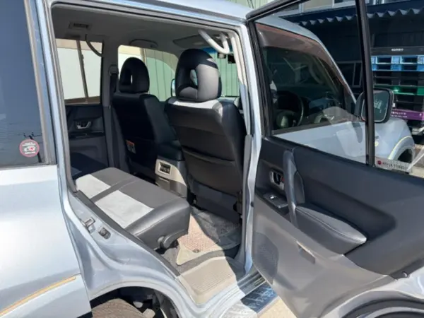 2005 Mitsubishi Pajero — photo 9 | Tuminion Kenya