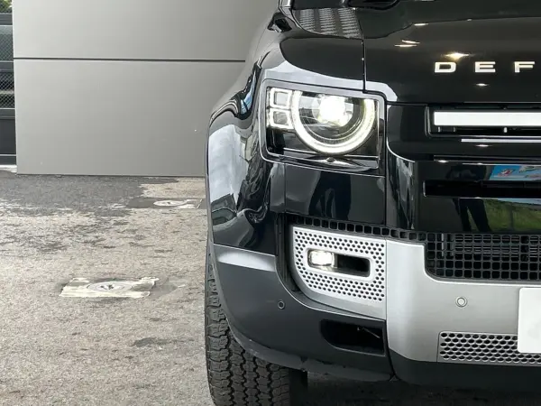 2024 Landrover Defender — photo 9 | Tuminion Kenya