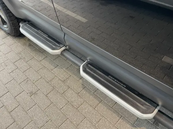 2024 Landrover Defender — photo 3 | Tuminion Kenya