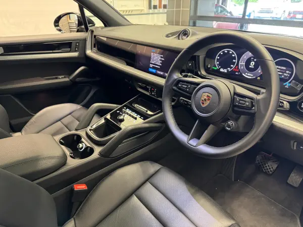 2024 Porsche Cayenne — photo 7 | Tuminion Kenya