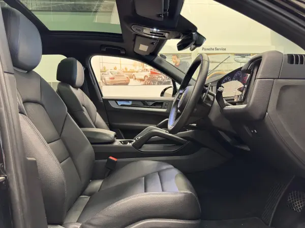 2024 Porsche Cayenne — photo 8 | Tuminion Kenya