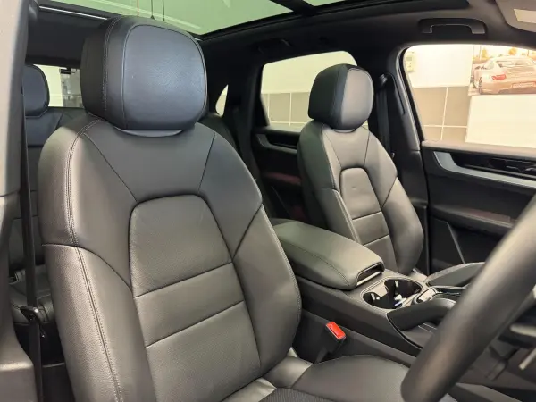 2024 Porsche Cayenne — photo 9 | Tuminion Kenya