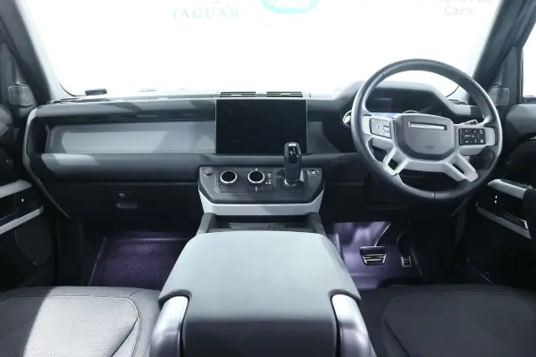 2023 Landrover Defender — photo 7 | Tuminion Kenya