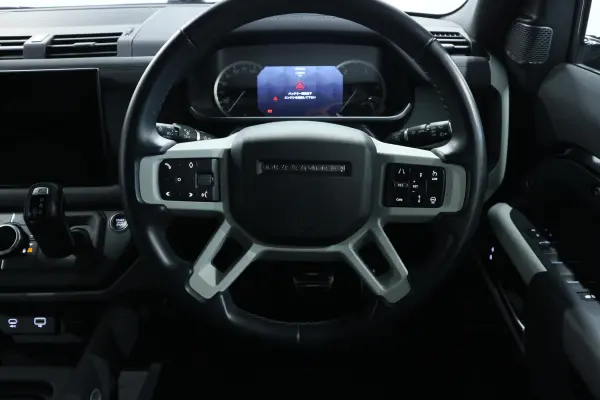 2023 Landrover Defender — photo 8 | Tuminion Kenya