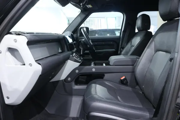 2023 Landrover Defender — photo 9 | Tuminion Kenya