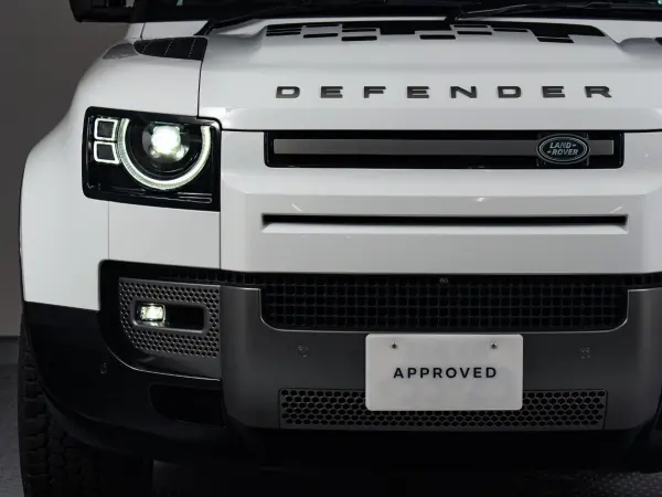 2025 Landrover Defender — photo 9 | Tuminion Kenya