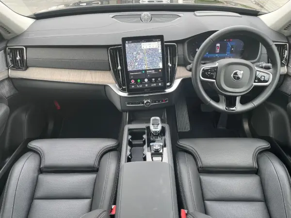 2025 Volvo Xc90 — photo 2 | Tuminion Kenya