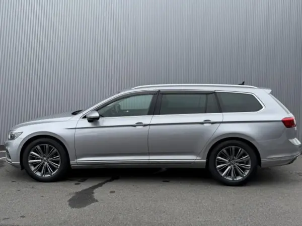 2021 Volkswagen Passat — photo 2 | Tuminion Kenya