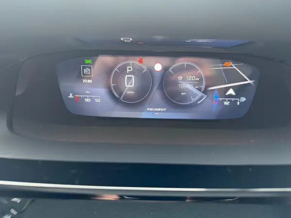 2023 Peugeot 308 — photo 9 | Tuminion Kenya