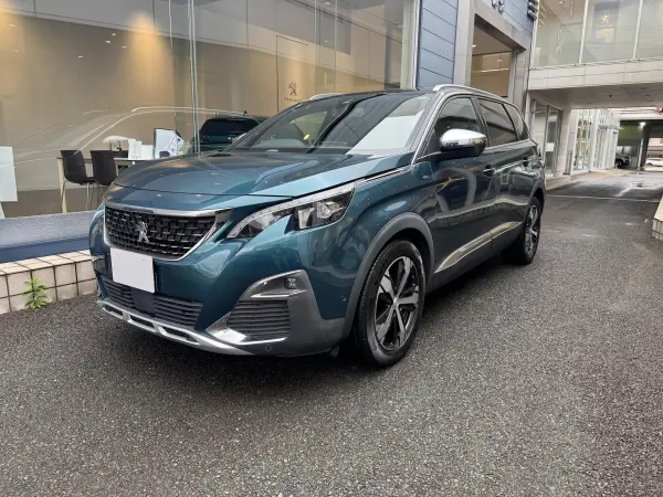 2020 Peugeot 5008 — photo 1