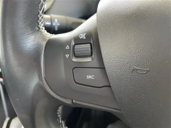 2018 Peugeot 2008 — photo 7 | Tuminion Kenya