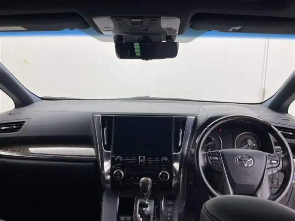 2021 Toyota Alphard — photo 2 | Tuminion Kenya