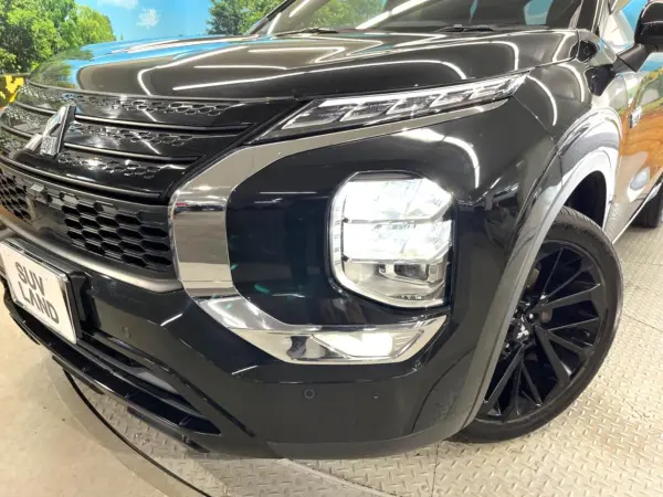 2023 Mitsubishi Outlander — photo 8 | Tuminion Kenya