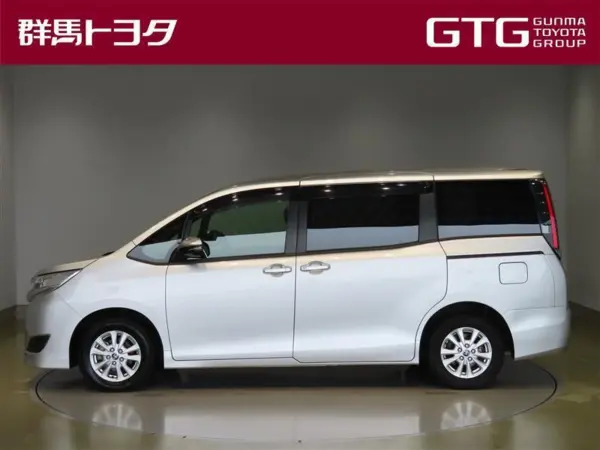 2020 Toyota Noah — photo 2 | Tuminion Kenya
