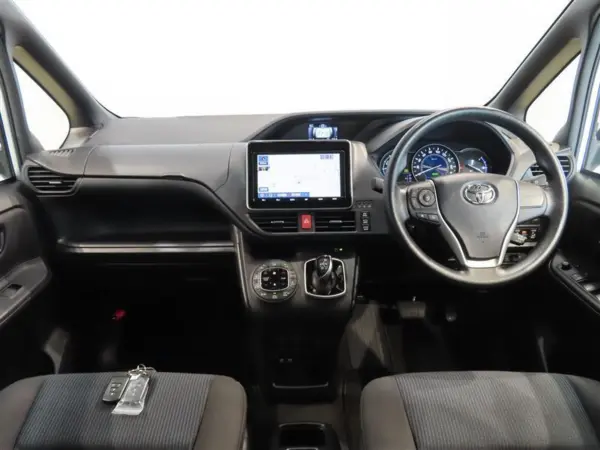 2020 Toyota Noah — photo 7 | Tuminion Kenya