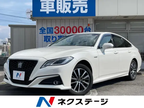 2019 Toyota Crown — photo 1
