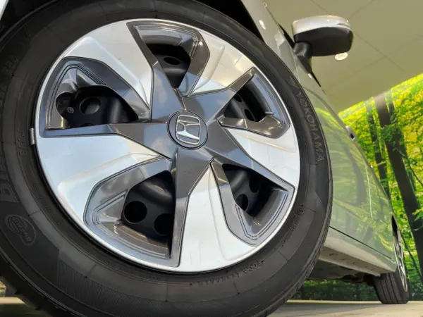 2016 Honda Fit — photo 9 | Tuminion Kenya