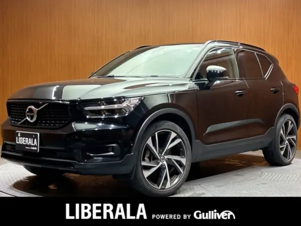 Volvo XC40 T5 AWD R-Design 4WD Panoramic Sunroof Genuine Navigation 360° Camera ACC BLIS Partial Leather Power Seat Seat Heater LED Headlight Auto Light Power Tailgate Parking Assist Auto Park H/K Sound Paddle Shift (Black)