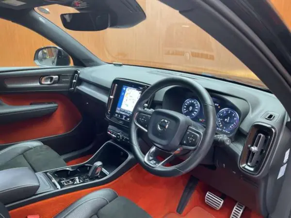 2018 Volvo Xc40 — photo 3 | Tuminion Kenya