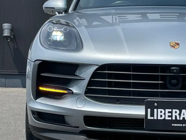 2019 Porsche Macan — photo 8 | Tuminion Kenya