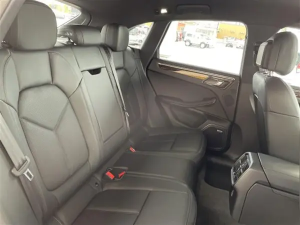 2024 Porsche Macan — photo 7 | Tuminion Kenya