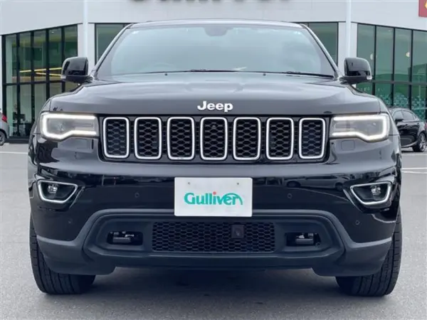 2021 Jeep Grand Cherokee — photo 9 | Tuminion Kenya