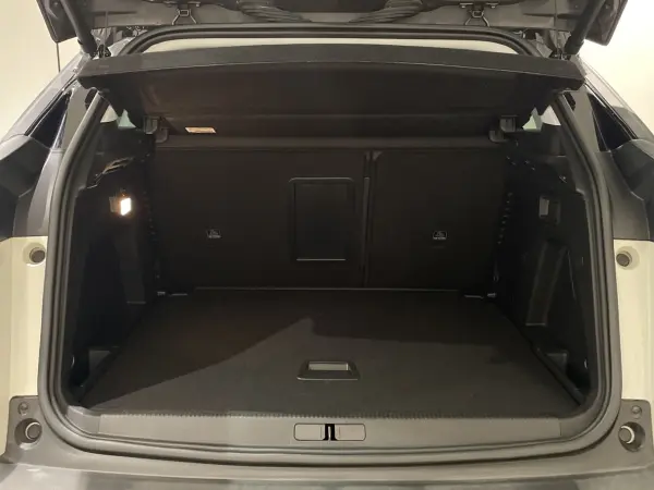 2018 Peugeot 3008 — photo 3 | Tuminion Kenya