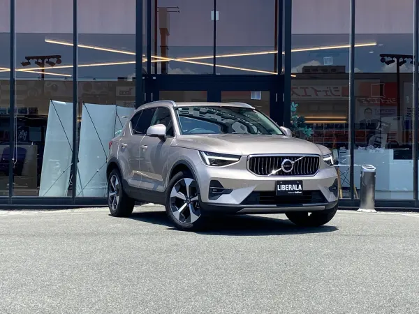 2023 Volvo Xc40 — photo 8 | Tuminion Kenya
