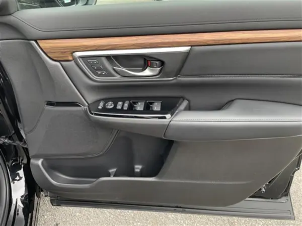2023 Honda Cr-v — photo 8 | Tuminion Kenya