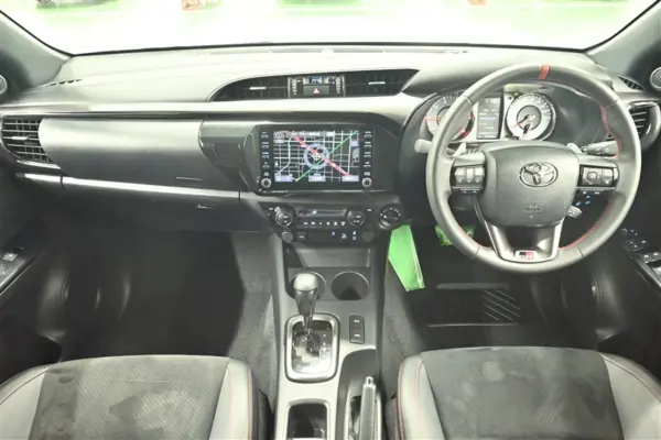 2024 Toyota Hilux — photo 7 | Tuminion Kenya
