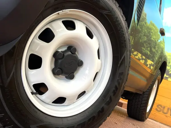 2023 Landrover Defender — photo 9 | Tuminion Kenya