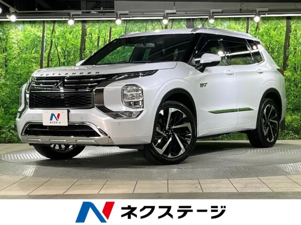 2022 Mitsubishi Outlander — photo 1