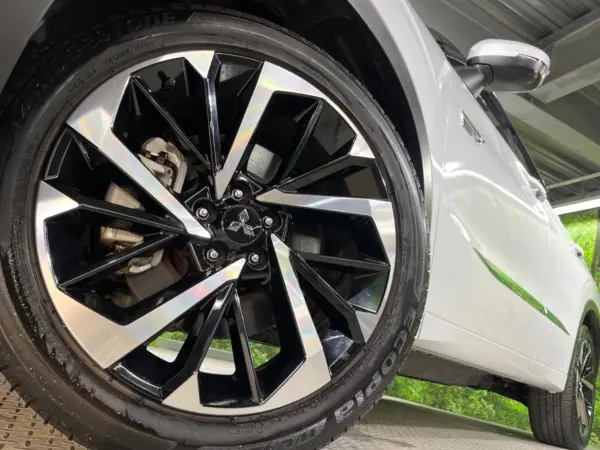 2022 Mitsubishi Outlander — photo 9 | Tuminion Kenya