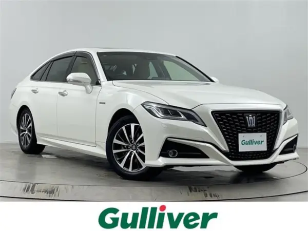 2020 Toyota Crown — photo 1