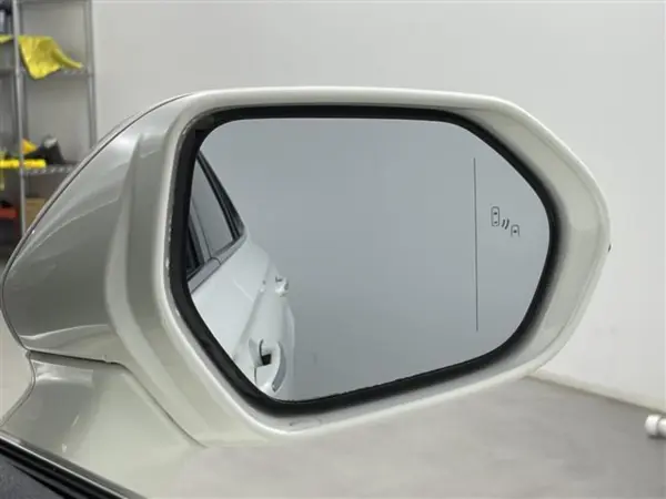 2020 Toyota Crown — photo 8 | Tuminion Kenya