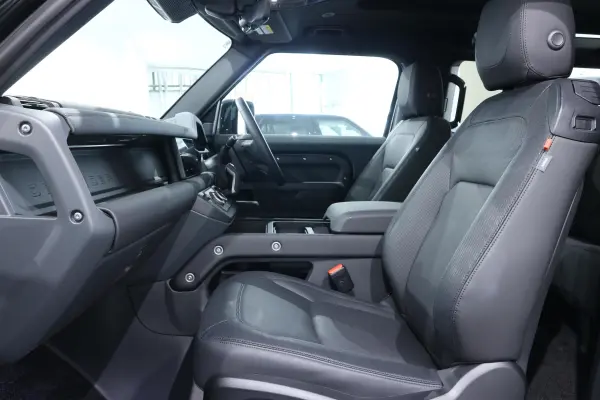 2024 Landrover Defender — photo 9 | Tuminion Kenya