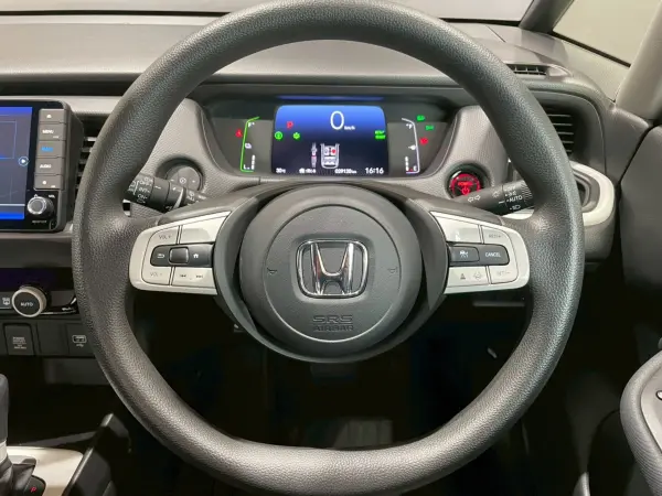 2021 Honda Fit — photo 8 | Tuminion Kenya