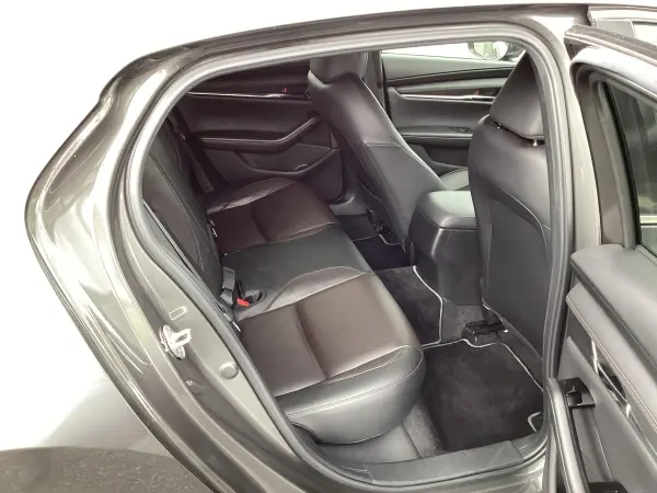 2021 Mazda 3 Fastback — photo 8 | Tuminion Kenya
