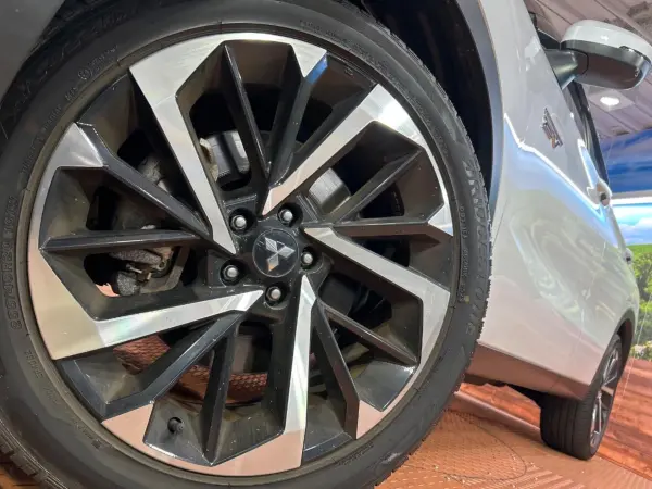 2023 Mitsubishi Outlander — photo 9 | Tuminion Kenya