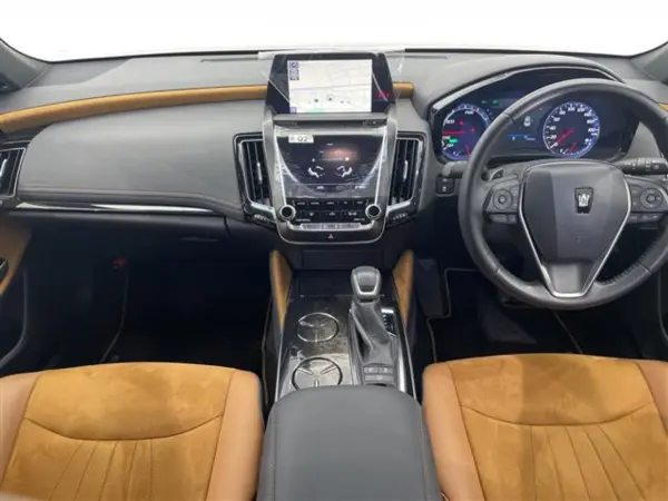2019 Toyota Crown — photo 2 | Tuminion Kenya