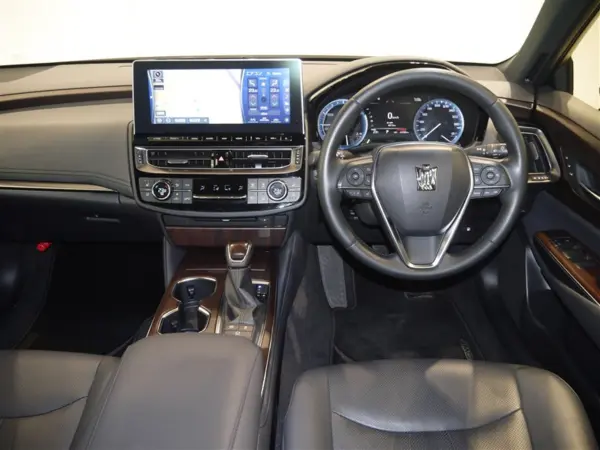 2022 Toyota Crown — photo 7 | Tuminion Kenya