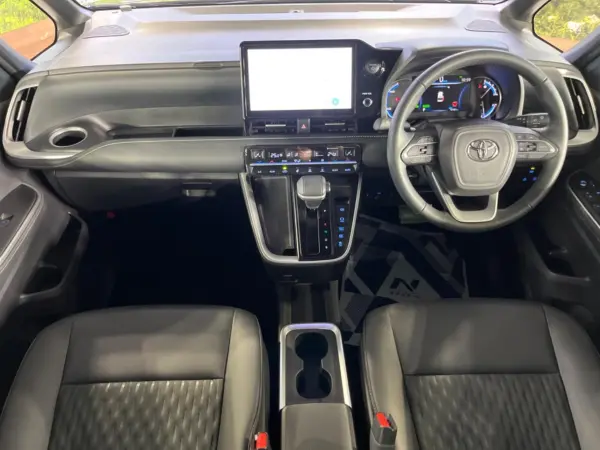 2024 Toyota Noah — photo 2 | Tuminion Kenya
