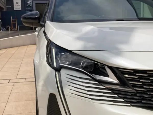 2021 Peugeot 5008 — photo 8 | Tuminion Kenya