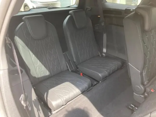 2021 Peugeot 5008 — photo 3 | Tuminion Kenya