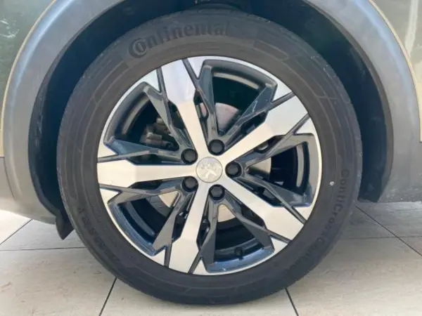 2019 Peugeot 5008 — photo 9 | Tuminion Kenya